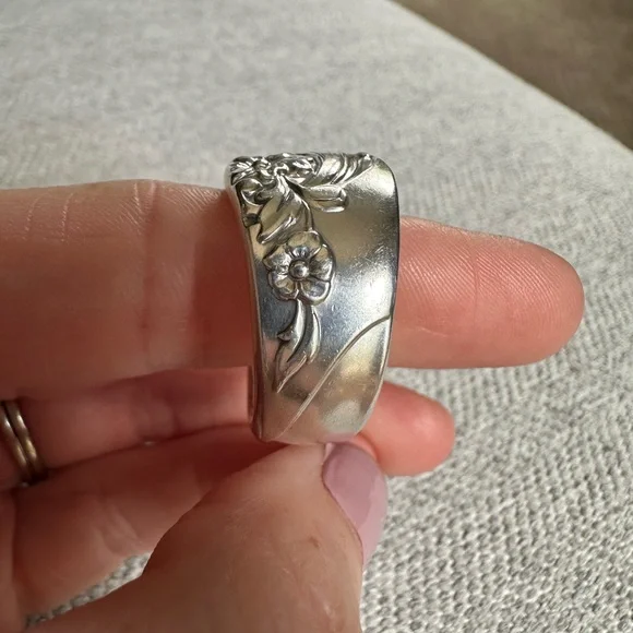 Silverware Floral Ring - Picture 11 of 13